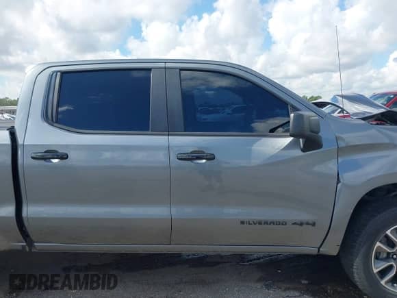 2020 Chevrolet Silverado 1500 Custom с VIN 3GCPYBEK9LG350112, выставлен на аукционе IAAI как лот 42603978 с пробегом 70 621 миль миль и . История ставок и продаж доступна на DreamBid. Изображение 13.