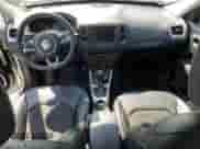 2020 Jeep Compass Altitude с VIN 3C4NJDBB9LT146686, выставлен на аукционе Copart как лот 65795965 с пробегом 50 418 миль миль и Списание • Salvage title. История ставок и продаж доступна на DreamBid. Изображение 8.