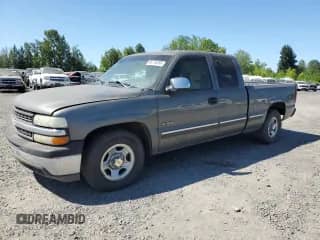 2000 Chevrolet Silverado 1500 LS with VIN 2GCEC19V1Y1202301, listed as a Copart auction lot 66775265 with 133,759 mi miles and Clean title. Bid and sale history available at DreamBid. Image 1.