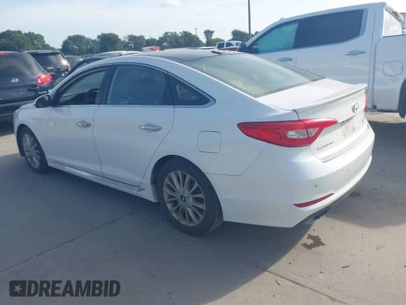 2015 Hyundai Sonata Limited с VIN 5NPE34AF3FH255650, выставлен на аукционе IAAI как лот 42783968 с пробегом 136 577 миль миль и . История ставок и продаж доступна на DreamBid. Изображение 3.