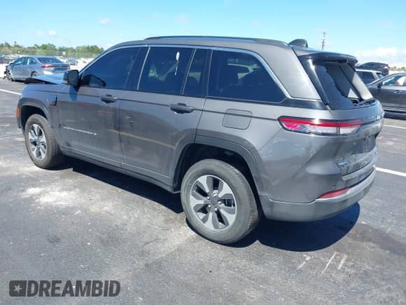 2022 Jeep Grand Cherokee с VIN 1C4RJYB65N8721475, выставлен на аукционе IAAI как лот 43342814 с пробегом 81 606 миль миль и . История ставок и продаж доступна на DreamBid. Изображение 3.