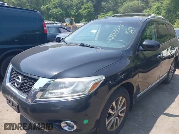 2016 Nissan Pathfinder Platinum with VIN 5N1AR2MMXGC608468, listed as a IAAI auction lot 42483571 with 214,422 mi miles and . Bid and sale history available at DreamBid. Image 2.