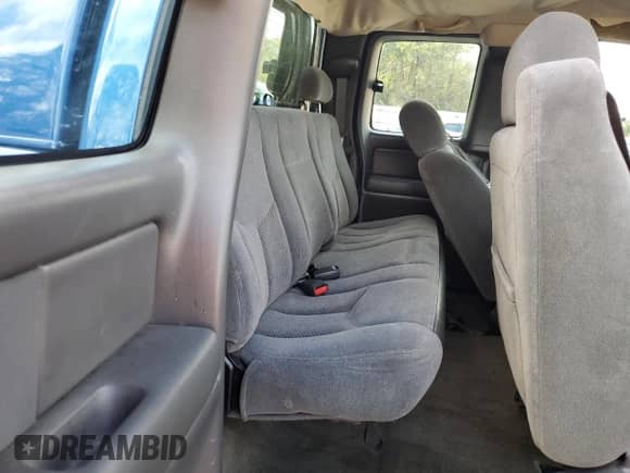 2004 Chevrolet Silverado 1500 LS с VIN 2GCEC19V841240098, выставлен на аукционе Copart как лот 87071255 с пробегом 148 001 миль миль и Списание • Salvage title. История ставок и продаж доступна на DreamBid. Изображение 10.