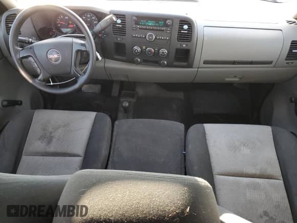 2008 GMC Sierra 1500 SLE2 z VIN 2GTEK19JX81300128, wystawiony jako Copart lot #84762434 z przebiegiem 132 853 mil mil oraz Szkoda całkowita • Salvage title. Historia ofert i sprzedaży dostępna na DreamBid. Obrazek 8.