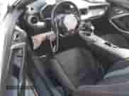 2023 Chevrolet Camaro 1LT z VIN 1G1FB3DS5P0131591, wystawiony jako Copart lot #76425024 z przebiegiem Nie podano mil oraz Szkoda całkowita • Salvage title. Historia ofert i sprzedaży dostępna na DreamBid. Obrazek 8.