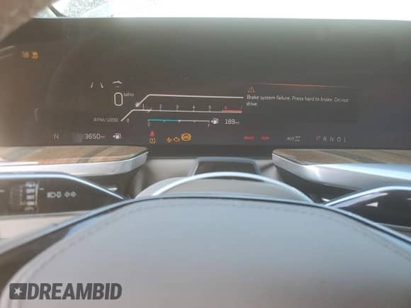 2025 Cadillac Escalade 4WD Sport Platinum with VIN 1GYS9GRL2SR150916, listed as a Copart auction lot 54397255 with 3,650 mi miles and Salvage title. Bid and sale history available at DreamBid. Image 9.