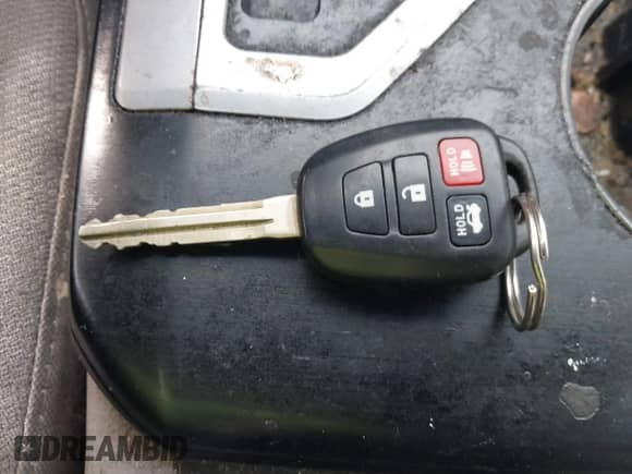 2013 Toyota Camry L z VIN 4T1BF1FK0DU249429, wystawiony jako IAAI lot #43336536 z przebiegiem 223 476 mil mil oraz . Historia ofert i sprzedaży dostępna na DreamBid. Obrazek 11.