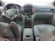 2004 Toyota Sienna XLE z VIN 5TDBA22CX4S000793, wystawiony jako Copart lot #69739105 z przebiegiem 379 960 mil mil oraz Szkoda całkowita • Salvage title. Historia ofert i sprzedaży dostępna na DreamBid. Obrazek 8.