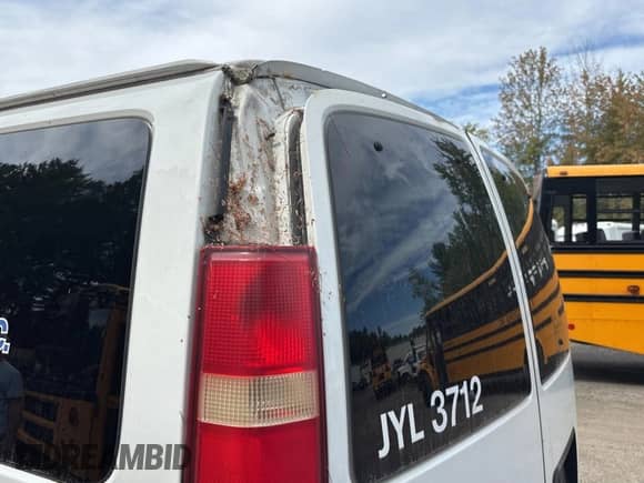 2014 Chevrolet Express Passenger LT с VIN 1GAZGYFG0E1198563, выставлен на аукционе Copart как лот 81248665 с пробегом 251 391 миль миль и Чистый • Clean title. История ставок и продаж доступна на DreamBid. Изображение 12.