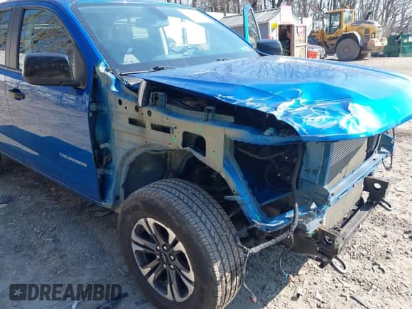 2021 Chevrolet Colorado 4WD Z71 z VIN 1GCGTDEN7M1280209, wystawiony jako IAAI lot #41779245 z przebiegiem 48 094 mil mil oraz . Historia ofert i sprzedaży dostępna na DreamBid. Obrazek 12.