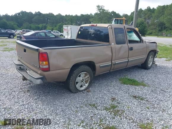 2002 Chevrolet Silverado 1500 LS с VIN 1GCEC19T32Z313476, выставлен на аукционе IAAI как лот 42474716 с пробегом 280 361 миль миль и . История ставок и продаж доступна на DreamBid. Изображение 4.