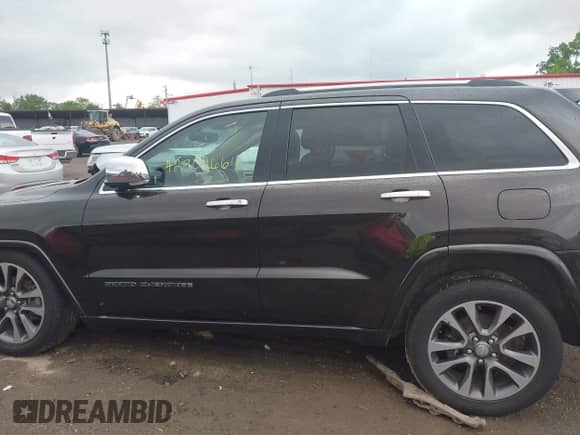 2017 Jeep Grand Cherokee Overland с VIN 1C4RJFCG7HC800403, выставлен на аукционе IAAI как лот 42309664 с пробегом 98 389 миль миль и . История ставок и продаж доступна на DreamBid. Изображение 15.