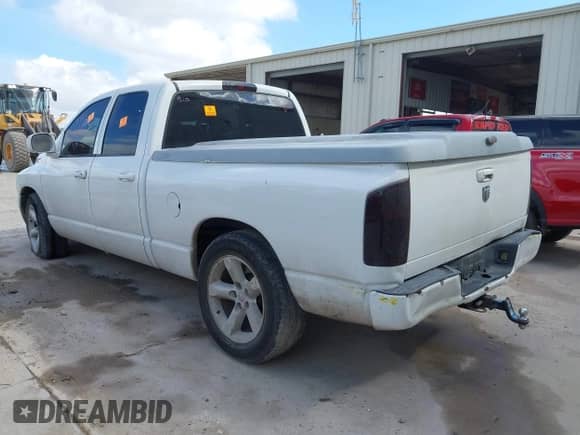 2004 Dodge 1500 SLT with VIN 1D7HA18DX4J100268, listed as a IAAI auction lot 42855922 with 199,039 mi miles and . Bid and sale history available at DreamBid. Image 3.