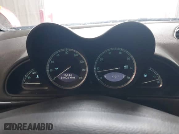 2005 Mercedes-Benz SL 500 с VIN WDBSK75F75F098102, выставлен на аукционе IAAI как лот 43236017 с пробегом 51 602 миль миль и . История ставок и продаж доступна на DreamBid. Изображение 7.