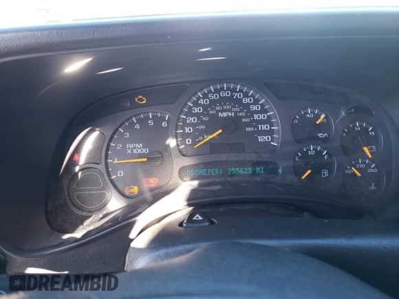 2003 Chevrolet Silverado 1500 LS с VIN 1GCEC14T23Z169475, выставлен на аукционе Copart как лот 84287055 с пробегом 255 625 миль миль и Списание • Salvage title. История ставок и продаж доступна на DreamBid. Изображение 9.