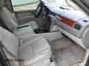 2009 Chevrolet Suburban 2LT с VIN 1GNFC260X9R257882, выставлен на аукционе IAAI как лот 42412614 с пробегом 280 631 миль миль и . История ставок и продаж доступна на DreamBid. Изображение 5.