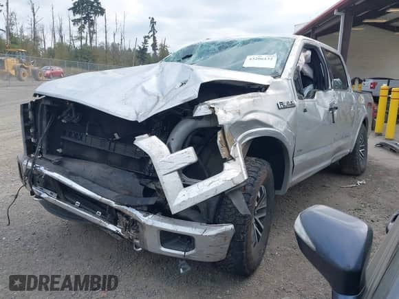 2016 Ford F-150 XLT z VIN 1FTEW1EG7GFD42455, wystawiony jako IAAI lot #43206132 z przebiegiem 104 107 mil mil oraz . Historia ofert i sprzedaży dostępna na DreamBid. Obrazek 2.