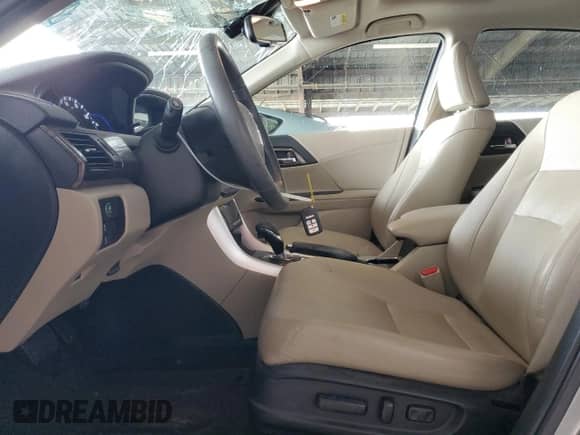 2017 Honda Accord EX-L с VIN JHMCR6F56HC025082, выставлен на аукционе Copart как лот 81887865 с пробегом 26 541 миль миль и Списание • Salvage title. История ставок и продаж доступна на DreamBid. Изображение 7.