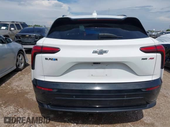 2024 Chevrolet Blazer EV eAWD RS с VIN 3GNKDCRJ6RS125639, выставлен на аукционе IAAI как лот 42895399 с пробегом 9 367 миль миль и . История ставок и продаж доступна на DreamBid. Изображение 17.
