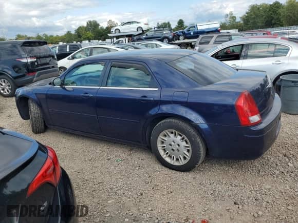 2006 Chrysler 300 with VIN 2C3KA43R16H314210, listed as a Copart auction lot 71820245 with 113,613 mi miles and Salvage title. Bid and sale history available at DreamBid. Image 2.
