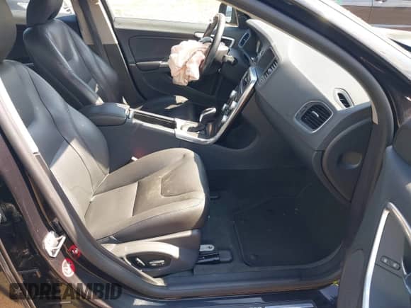 2015 Volvo S60 T5 Drive-E Premier with VIN YV126MFK1F1357935, listed as a IAAI auction lot 42812237 with 105,669 mi miles and . Bid and sale history available at DreamBid. Image 5.