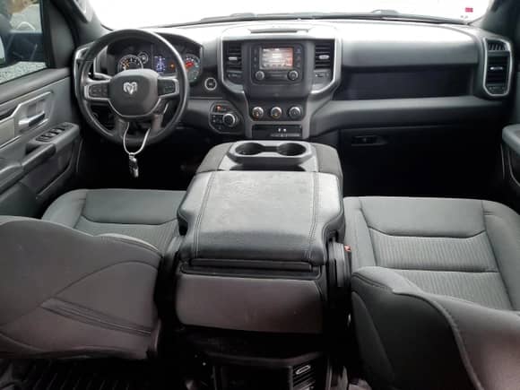 2022 Ram 1500 Big Horn z VIN 1C6RRFFG7NN428735, wystawiony jako Copart lot #65457265 z przebiegiem 68 171 mil mil oraz Nie do naprawy • Non repairable. Historia ofert i sprzedaży dostępna na DreamBid. Obrazek 8.