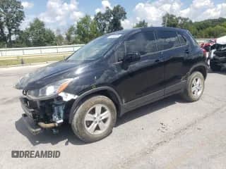 2021 Chevrolet Trax LS с VIN KL7CJNSB8MB350828, выставлен на аукционе Copart как лот 69100485 с пробегом 25 025 миль миль и Чистый • Clean title. История ставок и продаж доступна на DreamBid. Изображение 1.
