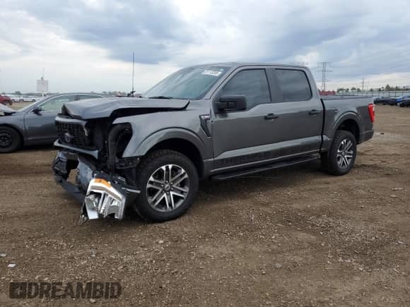 2022 Ford F-150 XL с VIN 1FTFW1E53NKE87709, выставлен на аукционе Copart как лот 81113205 с пробегом 60 293 миль миль и Списание • Salvage title. История ставок и продаж доступна на DreamBid. Изображение 1.