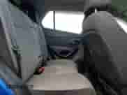 2016 Chevrolet Trax LS z VIN KL7CJNSB9GB600162, wystawiony jako Copart lot #84957555 z przebiegiem 126 687 mil mil oraz Szkoda całkowita • Salvage title. Historia ofert i sprzedaży dostępna na DreamBid. Obrazek 11.