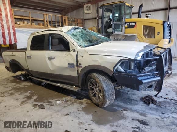 2017 Ram 1500 Limited z VIN 1C6RR7PT0HS858372, wystawiony jako Copart lot #43510845 z przebiegiem 135 415 mil mil oraz Szkoda całkowita • Salvage title. Historia ofert i sprzedaży dostępna na DreamBid. Obrazek 4.