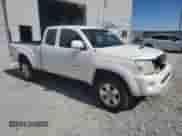 2005 Toyota Tacoma с VIN 5TEUU42N25Z144596, выставлен на аукционе Copart как лот 69295985 с пробегом 285 923 миль миль и Списание • Salvage title. История ставок и продаж доступна на DreamBid. Изображение 4.