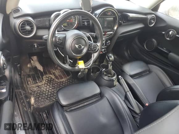 2015 MINI Hardtop S with VIN WMWXP7C52F2A33637, listed as a Copart auction lot 61159235 with 186,748 mi miles and Clean title. Bid and sale history available at DreamBid. Image 8.