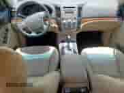 2011 Hyundai Veracruz GLS z VIN KM8NU4CC8BU155135, wystawiony jako Copart lot #59012375 z przebiegiem 77 480 mil mil oraz Szkoda całkowita • Salvage title. Historia ofert i sprzedaży dostępna na DreamBid. Obrazek 8.