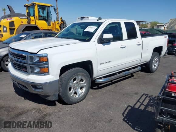 2015 Chevrolet Silverado 1500 LT with VIN 1GCVKREC4FZ304525, listed as a IAAI auction lot 42938859 with 40,491 mi miles and . Bid and sale history available at DreamBid. Image 2.