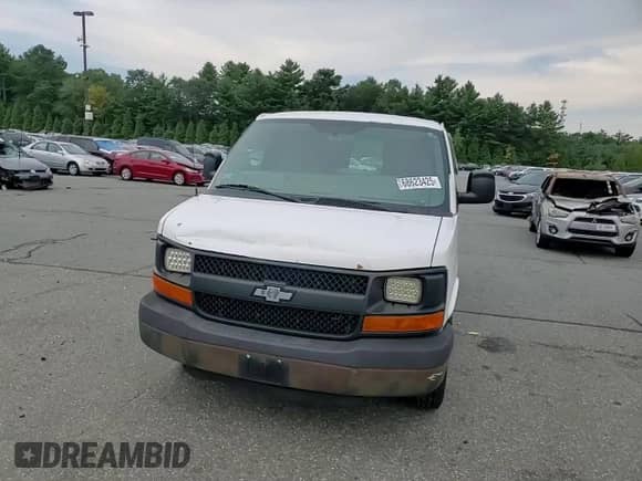 2015 Chevrolet Express Cargo z VIN 1GCWGFCF3F1111105, wystawiony jako Copart lot #68623425 z przebiegiem 208 639 mil mil oraz Nie do naprawy • Non repairable. Historia ofert i sprzedaży dostępna na DreamBid. Obrazek 14.