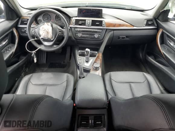 2015 BMW 3 Series 328i xDrive с VIN WBA3B5C51FF963164, выставлен на аукционе Copart как лот 63564395 с пробегом 160 297 миль миль и Списание • Salvage title. История ставок и продаж доступна на DreamBid. Изображение 8.