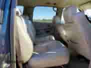 2005 Chevrolet Suburban Z71 z VIN 3GNFK16Z55G162944, wystawiony jako Copart lot #86774425 z przebiegiem 181 009 mil mil oraz Szkoda całkowita • Salvage title. Historia ofert i sprzedaży dostępna na DreamBid. Obrazek 11.