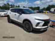 2024 Chevrolet Blazer LT z VIN 3GNKBDR4XRS180410, wystawiony jako Copart lot #70870525 z przebiegiem 8 526 mil mil oraz Szkoda całkowita • Salvage title. Historia ofert i sprzedaży dostępna na DreamBid. Obrazek 4.