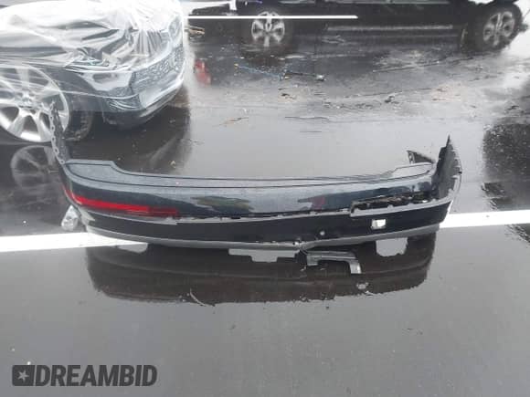 2017 Audi Q7 Premium Plus with VIN WA1LAAF75HD022384, listed as a IAAI auction lot 42863131 with 126,870 mi miles and . Bid and sale history available at DreamBid. Image 12.