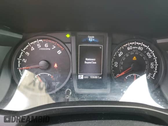 2018 Toyota Tacoma SR z VIN 5TFAX5GN2JX115996, wystawiony jako Copart lot #67276065 z przebiegiem 106 881 mil mil oraz Szkoda całkowita • Salvage title. Historia ofert i sprzedaży dostępna na DreamBid. Obrazek 9.