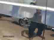 2017 Chevrolet Sonic LT z VIN 1G1JD6SHXH4177764, wystawiony jako IAAI lot #42358642 z przebiegiem 105 409 mil mil oraz . Historia ofert i sprzedaży dostępna na DreamBid. Obrazek 6.