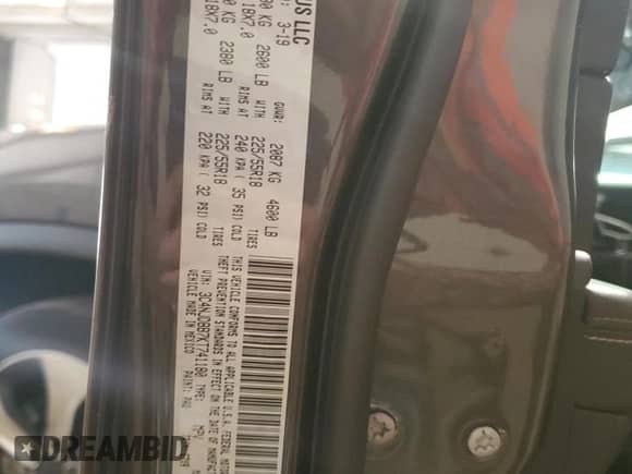 2019 Jeep Compass Latitude z VIN 3C4NJDBB7KT741180, wystawiony jako Copart lot #86051805 z przebiegiem 67 017 mil mil oraz Szkoda całkowita • Salvage title. Historia ofert i sprzedaży dostępna na DreamBid. Obrazek 13.