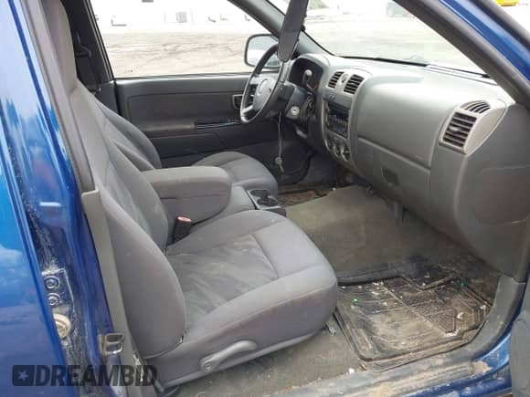 2005 Chevrolet Colorado z VIN 1GCDT138158218831, wystawiony jako IAAI lot #41962114 z przebiegiem 113 351 mil mil oraz . Historia ofert i sprzedaży dostępna na DreamBid. Obrazek 5.