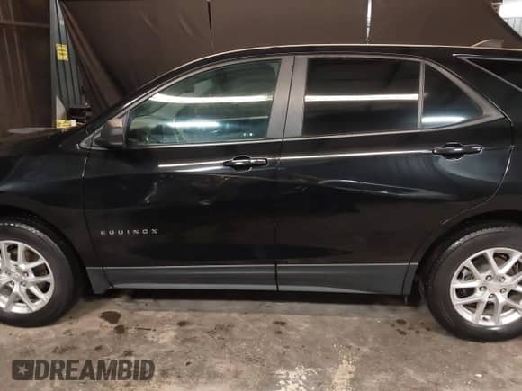 2023 Chevrolet Equinox LS z VIN 3GNAXSEG3PL272628, wystawiony jako IAAI lot #42452143 z przebiegiem 22 427 mil mil oraz . Historia ofert i sprzedaży dostępna na DreamBid. Obrazek 15.
