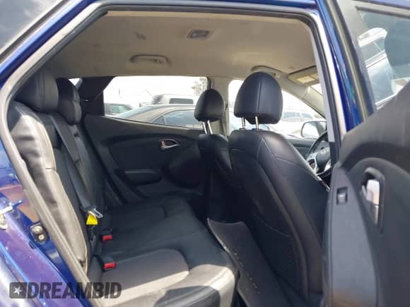 2011 Hyundai Tucson Limited z VIN KM8JU3AC3BU198325, wystawiony jako IAAI lot #42140793 z przebiegiem 121 509 mil mil oraz . Historia ofert i sprzedaży dostępna na DreamBid. Obrazek 8.