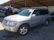 2007 Toyota Highlander Limited z VIN JTEEP21A270227295, wystawiony jako IAAI lot #43364359 z przebiegiem 228 075 mil mil oraz . Historia ofert i sprzedaży dostępna na DreamBid. Obrazek 17.