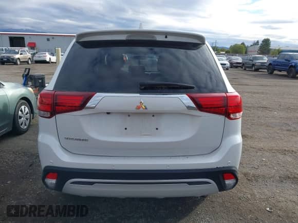 2020 Mitsubishi Outlander ES с VIN JA4AZ3A33LZ039132, выставлен на аукционе IAAI как лот 43420921 с пробегом 59 095 миль миль и . История ставок и продаж доступна на DreamBid. Изображение 16.