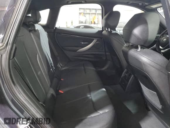 2018 BMW 3 Series 330i xDrive с VIN WBA8Z9C52JB220330, выставлен на аукционе Copart как лот 82926983 с пробегом 53 436 миль миль и На запчасти • Non repairable. История ставок и продаж доступна на DreamBid. Изображение 10.