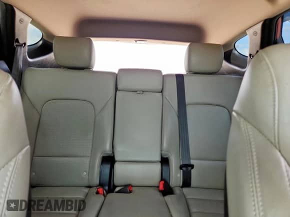 2014 Hyundai Santa Fe z VIN 5XYZU3LA8EG149548, wystawiony jako Copart lot #80868785 z przebiegiem 136 190 mil mil oraz Szkoda całkowita • Salvage title. Historia ofert i sprzedaży dostępna na DreamBid. Obrazek 10.