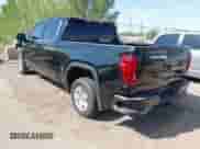 2021 GMC Sierra 1500 Denali z VIN 3GTU9FETXMG422324, wystawiony jako IAAI lot #43121547 z przebiegiem 55 757 mil mil oraz . Historia ofert i sprzedaży dostępna na DreamBid. Obrazek 3.